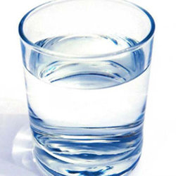Beber água à refeição engorda